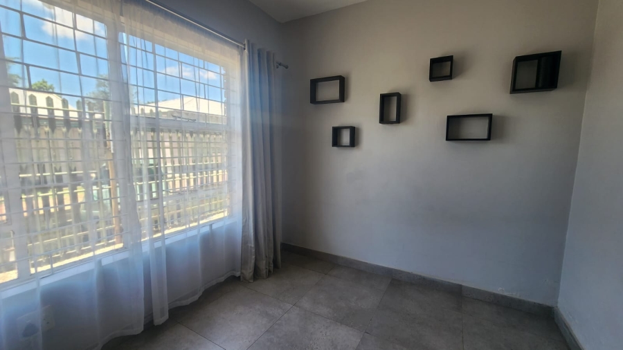 To Let 2 Bedroom Property for Rent in Bult West North West